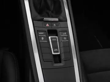 Boxster 718 Navi CarPlay Tempostat Sitzheizung