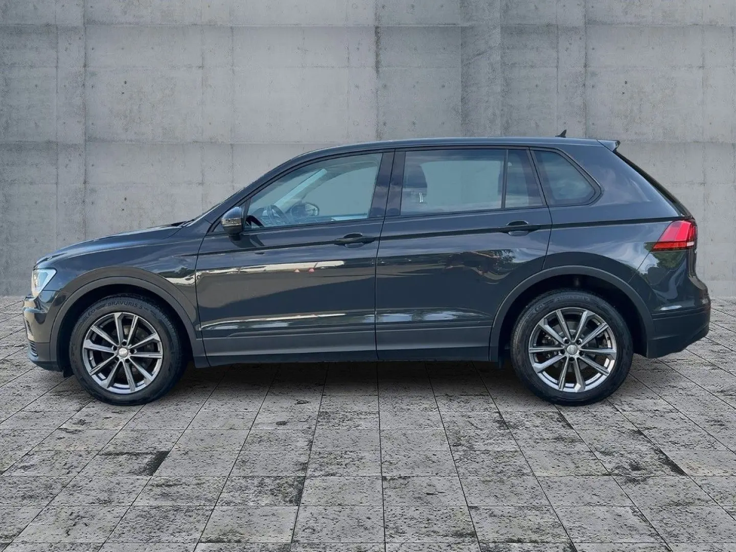 Tiguan 2.0TDI TRENDLINE CONNECTIVITY+MFA+MAL+18