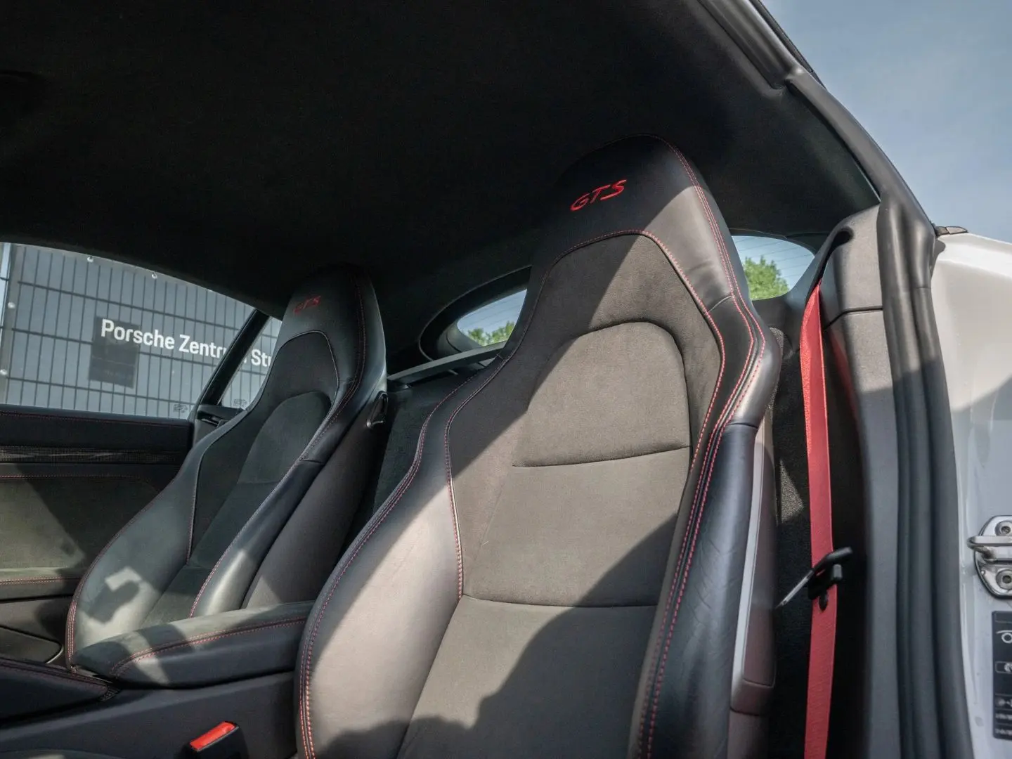 Cayman 718 GTS 4.0 Rückfahrkamera Navi CarPlay