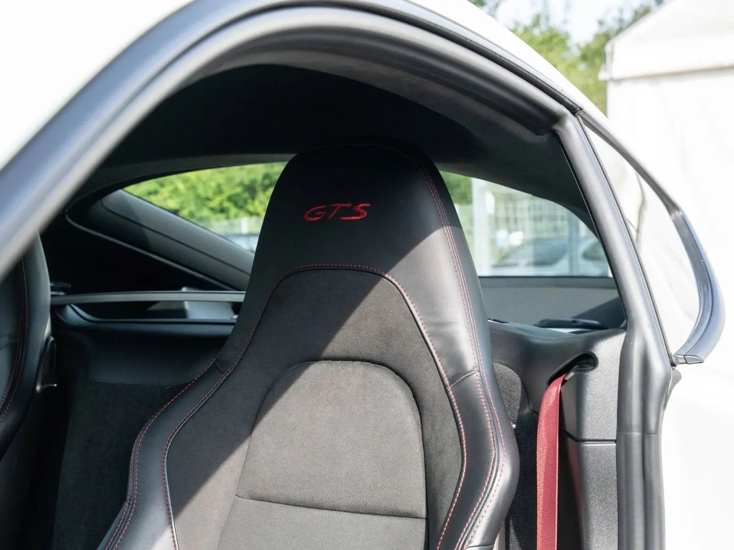 Cayman 718 GTS 4.0 Rückfahrkamera Navi CarPlay