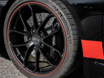Cayman 718 GT4 Sports Cup Edition Clubsportpaket