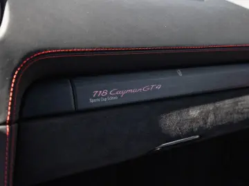Cayman 718 GT4 Sports Cup Edition Clubsportpaket