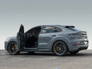 Cayenne GTS Coupe PCCB PDCC 22'' 18 Wege Sitze