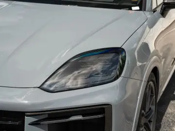 Cayenne GTS Coupe PCCB PDCC 22'' 18 Wege Sitze