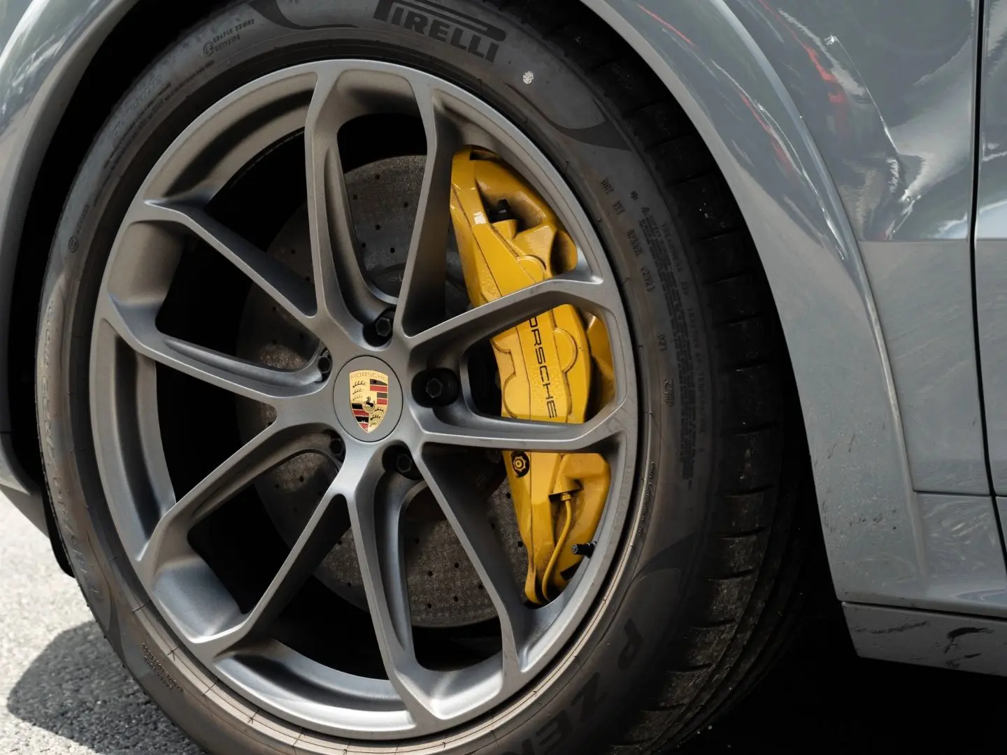 Cayenne GTS Coupe PCCB PDCC 22'' 18 Wege Sitze