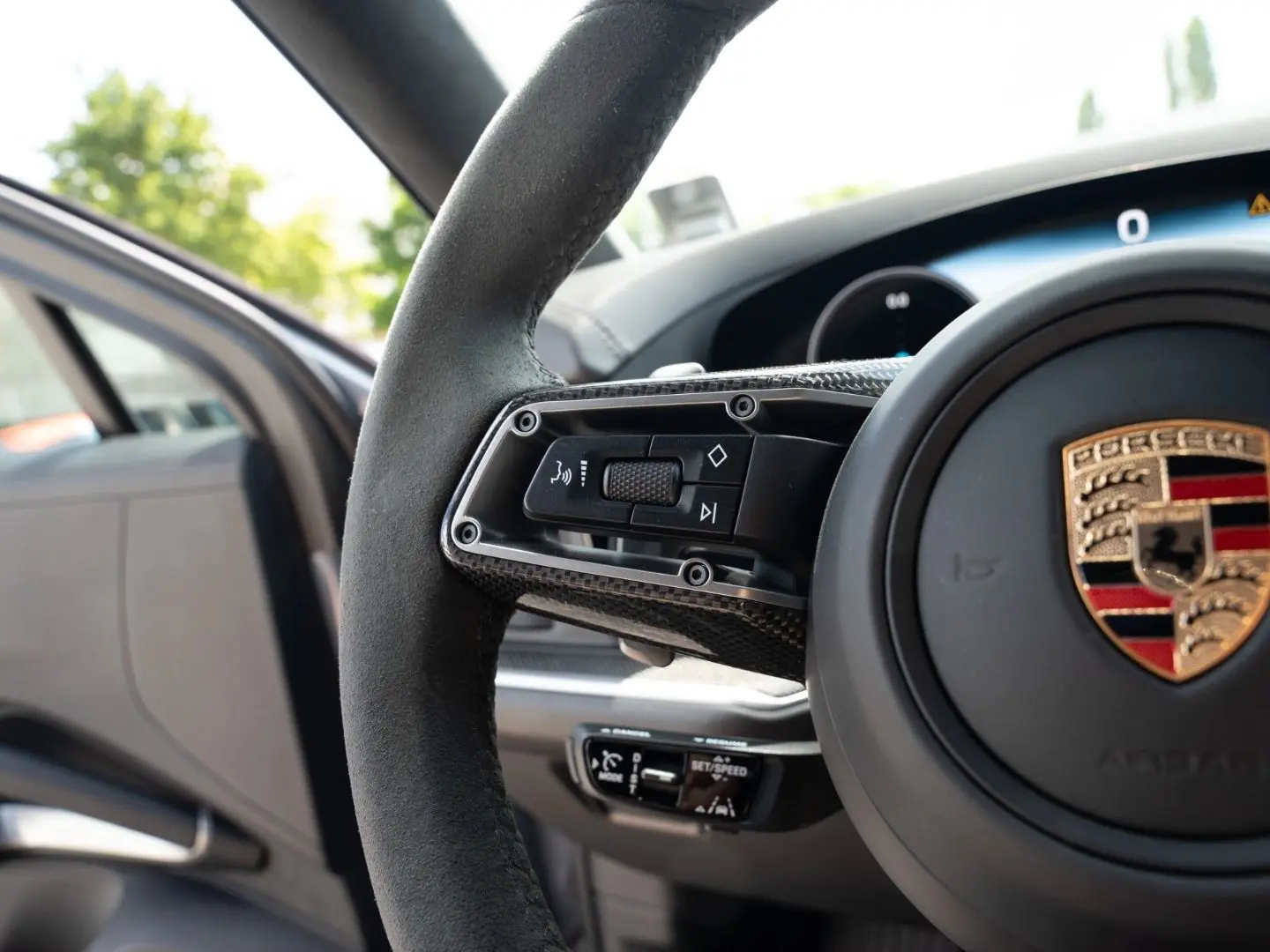 Cayenne GTS Coupe PCCB PDCC 22'' 18 Wege Sitze