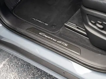 Cayenne GTS Coupe PCCB PDCC 22'' 18 Wege Sitze