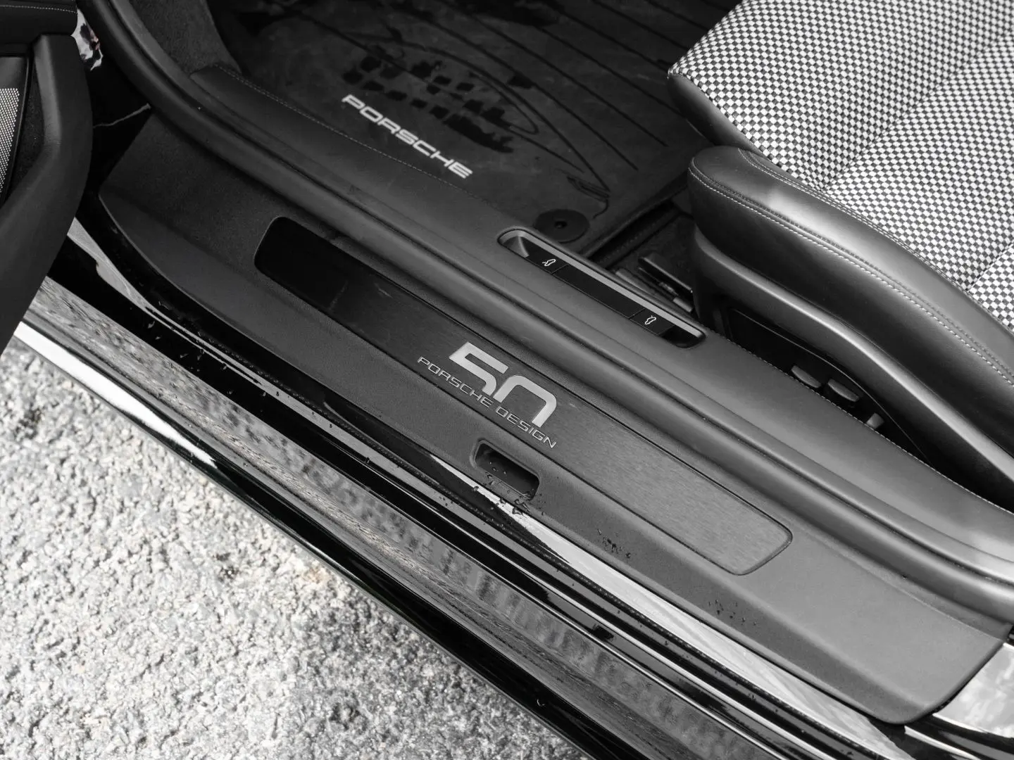 992 911 Edition 50 Jahre Design PDCC Lift VA