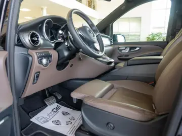 Mercedes-Benz V-Class V300 d 4MATIC