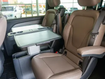 Mercedes-Benz V-Class V300 d 4MATIC