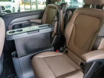 Mercedes-Benz V-Class V300 d 4MATIC