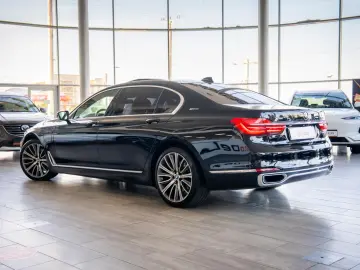 BMW Seria 7 740Le xDrive iPerformance