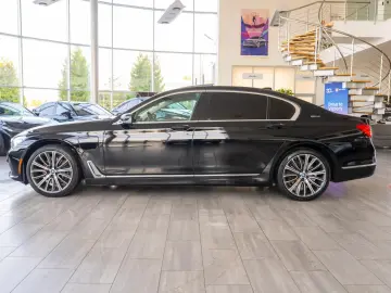 BMW Seria 7 740Le xDrive iPerformance