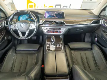 BMW Seria 7 740Le xDrive iPerformance