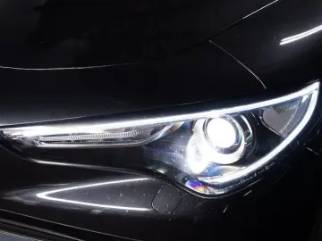 Stelvio 2.0 Turbo TI Q4 AT8*Memory*RFK*ACC*Bi-Xe