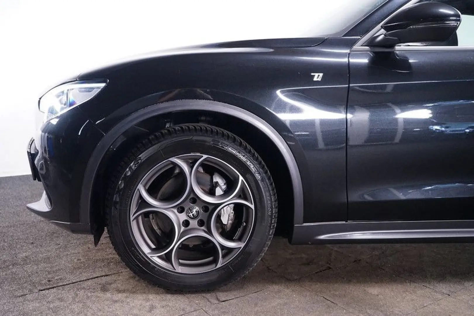 Stelvio 2.0 Turbo TI Q4 AT8*Memory*RFK*ACC*Bi-Xe