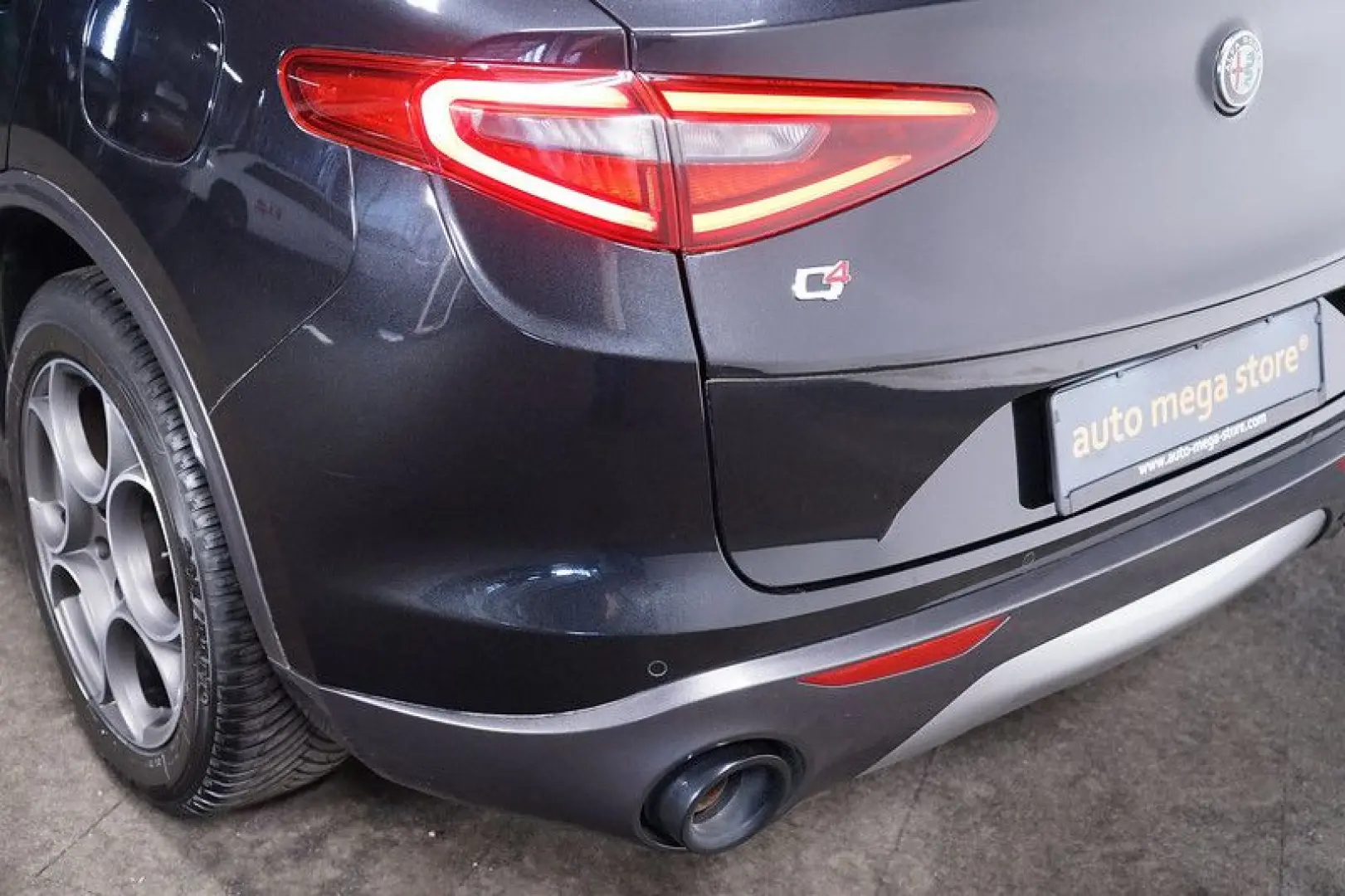Stelvio 2.0 Turbo TI Q4 AT8*Memory*RFK*ACC*Bi-Xe