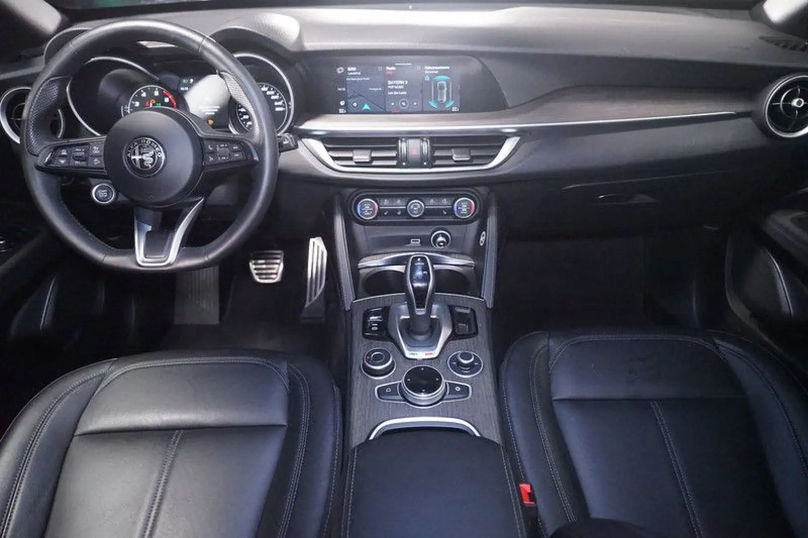 Stelvio 2.0 Turbo TI Q4 AT8*Memory*RFK*ACC*Bi-Xe
