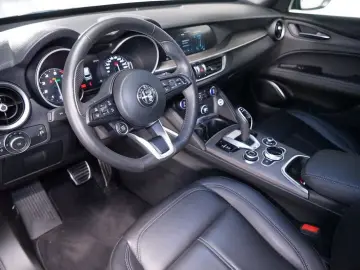 Stelvio 2.0 Turbo TI Q4 AT8*Memory*RFK*ACC*Bi-Xe
