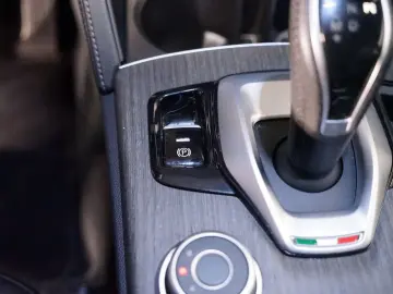 Stelvio 2.0 Turbo TI Q4 AT8*Memory*RFK*ACC*Bi-Xe