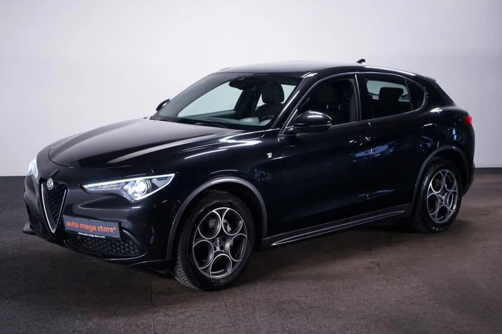 Stelvio 2.0 Turbo TI Q4 AT8*Memory*RFK*ACC*Bi-Xe