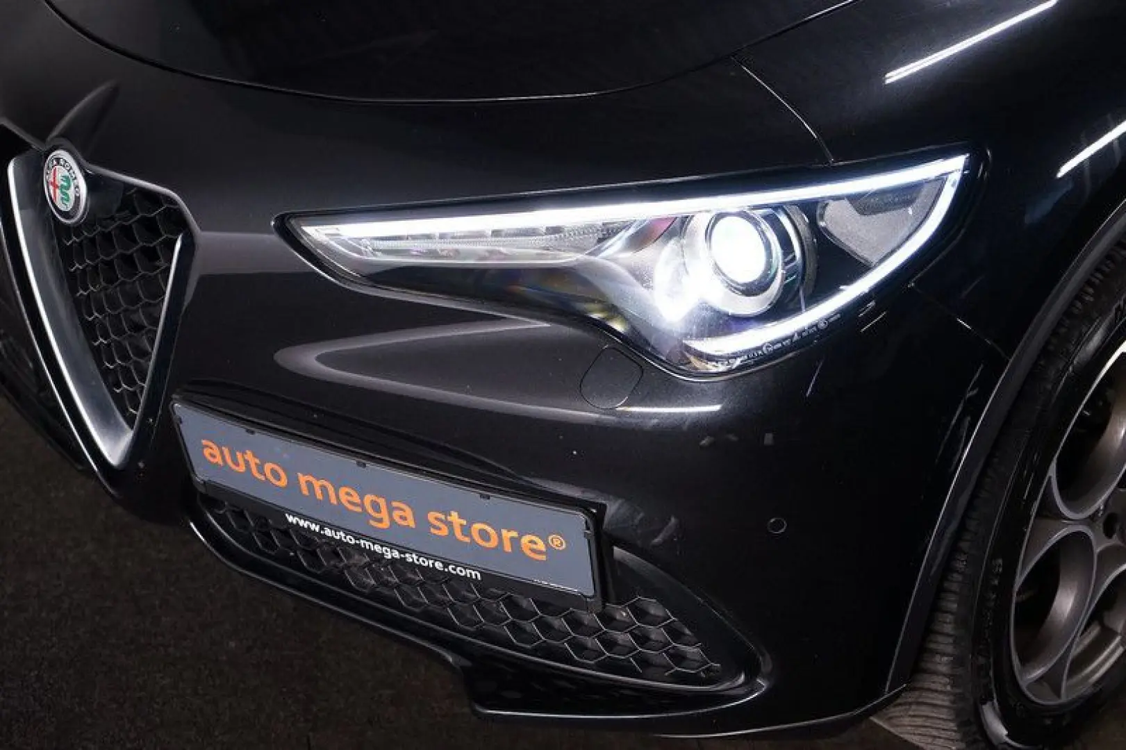 Stelvio 2.0 Turbo TI Q4 AT8*Memory*RFK*ACC*Bi-Xe
