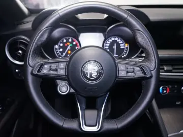 Stelvio 2.0 Turbo TI Q4 AT8*Memory*RFK*ACC*Bi-Xe