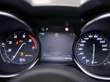 Stelvio 2.0 Turbo TI Q4 AT8*Memory*RFK*ACC*Bi-Xe