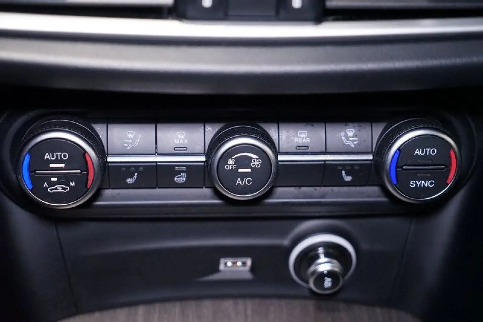 Stelvio 2.0 Turbo TI Q4 AT8*Memory*RFK*ACC*Bi-Xe