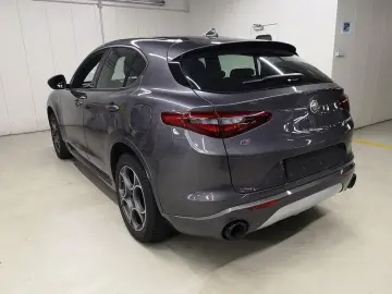 Stelvio 2.0 Turbo TI Q4 AT8*Kamera*Memory*ACC*Bi