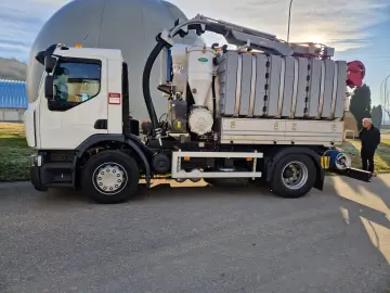 Renault Audovidanja Combinata AJG 7032