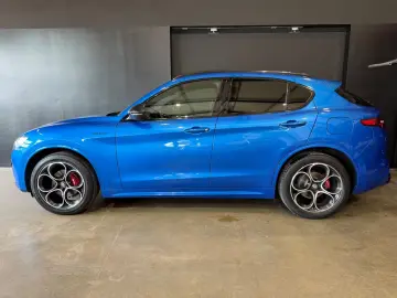 Stelvio Veloce Q4 CAM/AHK/PANO/ACC/1.HAND