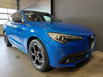 Stelvio Veloce Q4 CAM/AHK/PANO/ACC/1.HAND