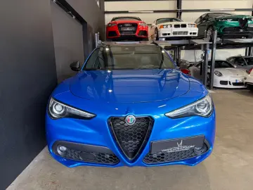 Stelvio Veloce Q4 CAM/AHK/PANO/ACC/1.HAND