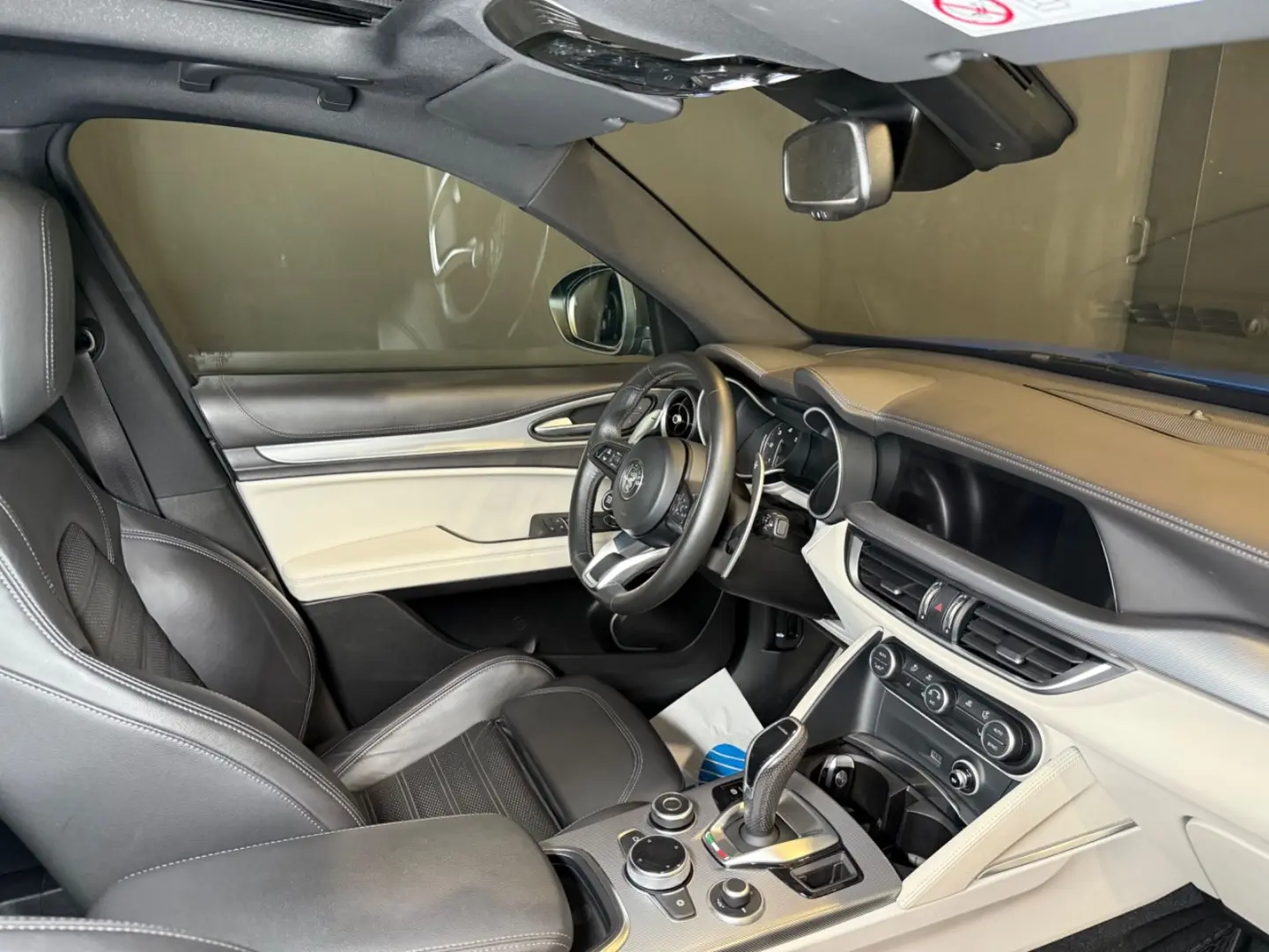 Stelvio Veloce Q4 CAM/AHK/PANO/ACC/1.HAND