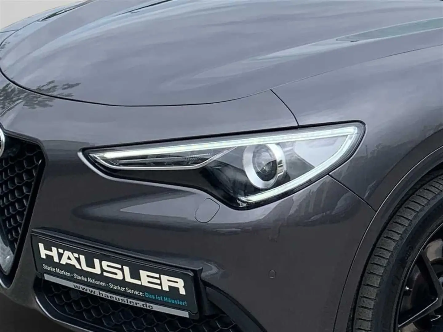 Stelvio 2.0 T AT8 Q4 Veloce PDC Xenon Kamera Sit