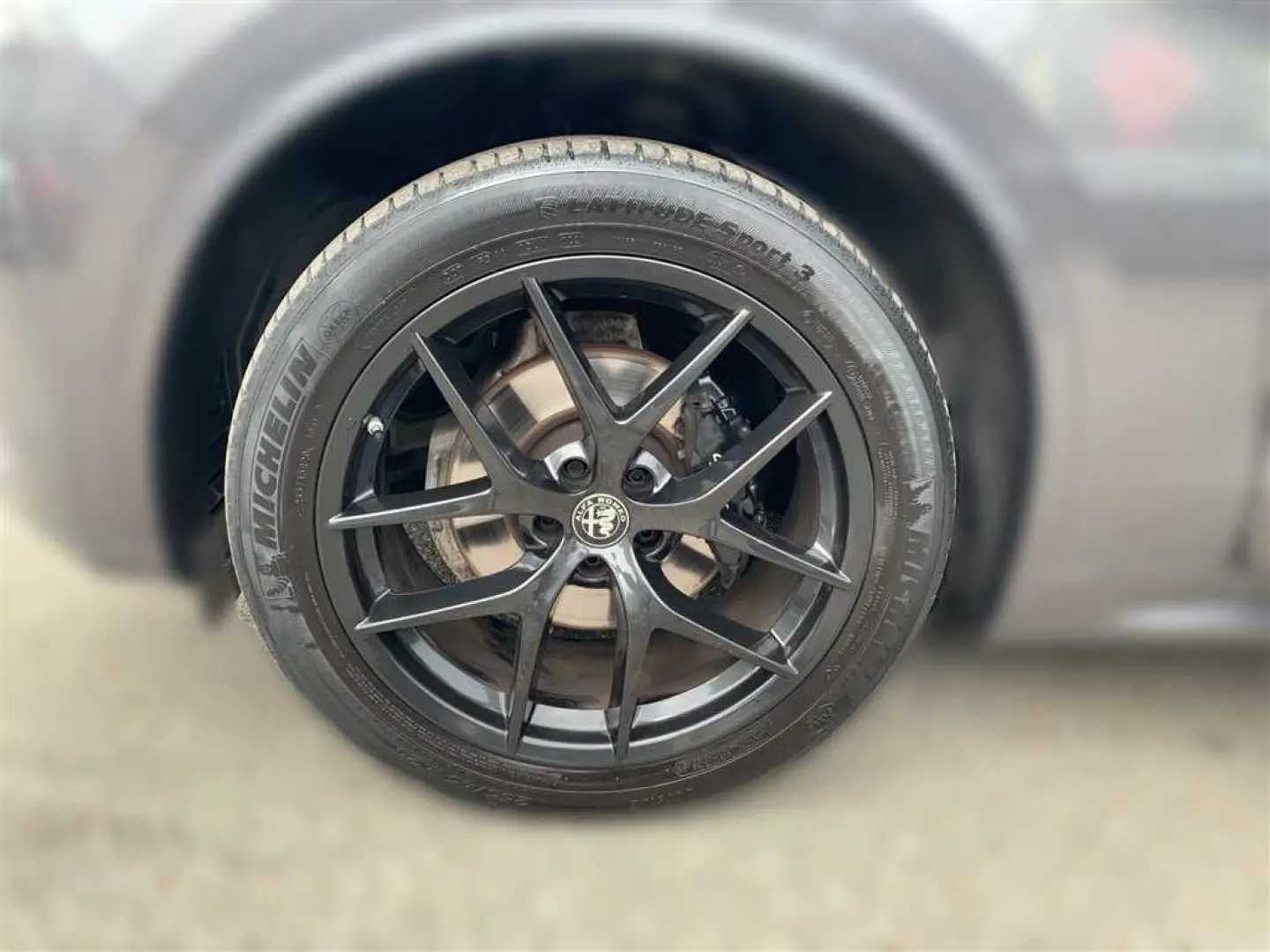 Stelvio 2.0 T AT8 Q4 Veloce PDC Xenon Kamera Sit
