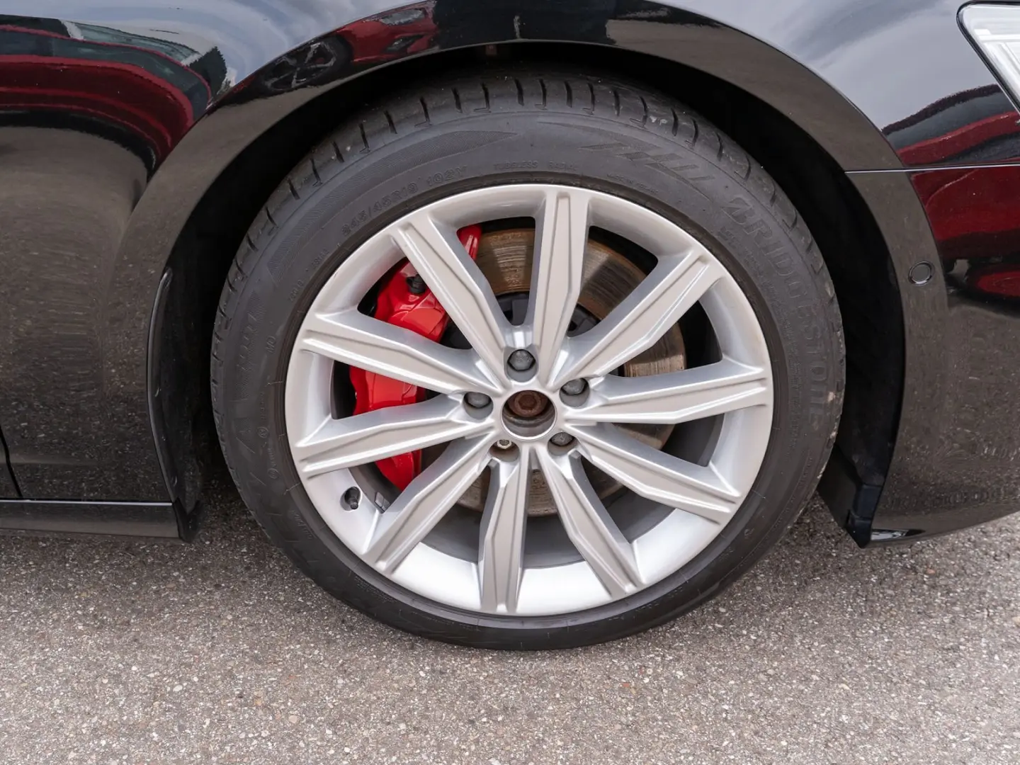 Audi A6 Avant S line 55TFSI e quattro S tronic LED