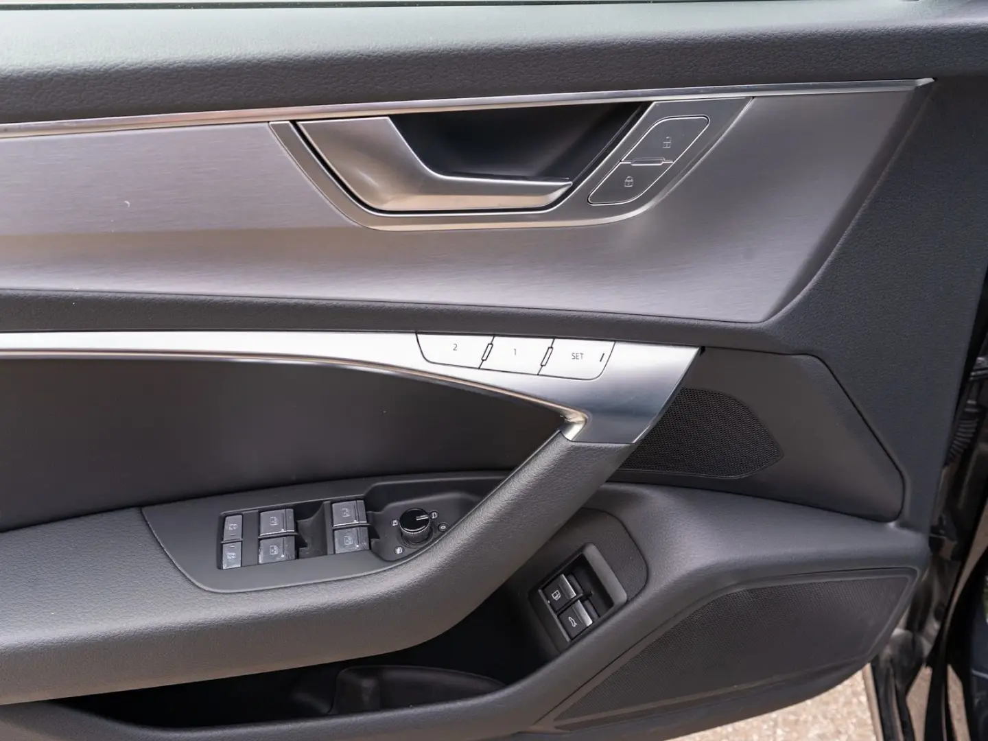 Audi A6 Avant S line 55TFSI e quattro S tronic LED