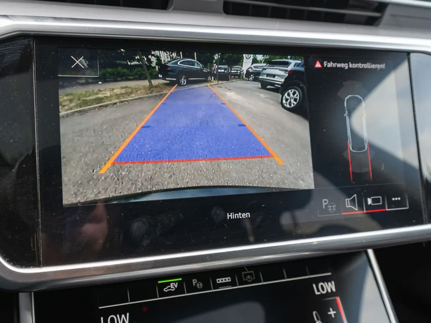 Audi A6 Avant S line 55TFSI e quattro S tronic LED