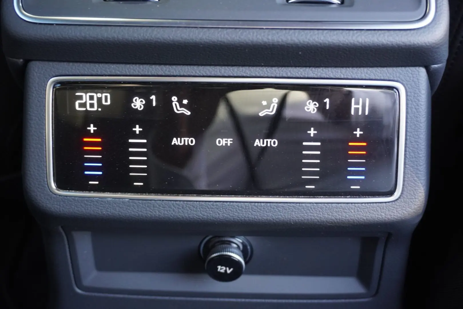 Audi A6 Avant 55 TFSI e quattro S-Line S-Tronic LED