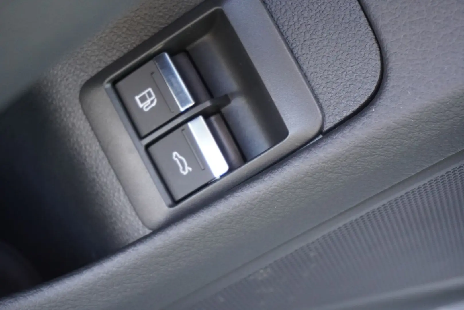 Audi A6 Avant 55 TFSI e quattro S-Line S-Tronic LED