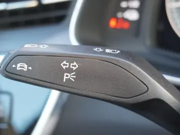 Audi A6 Avant 55 TFSI e quattro S-Line S-Tronic LED