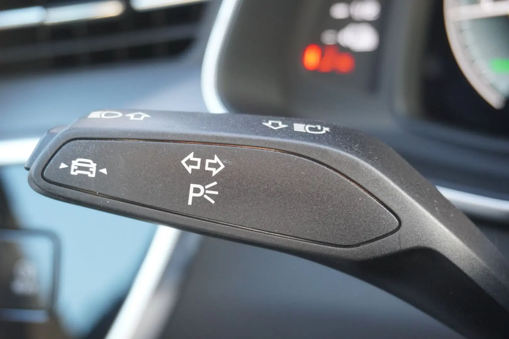 Audi A6 Avant 55 TFSI e quattro S-Line S-Tronic LED