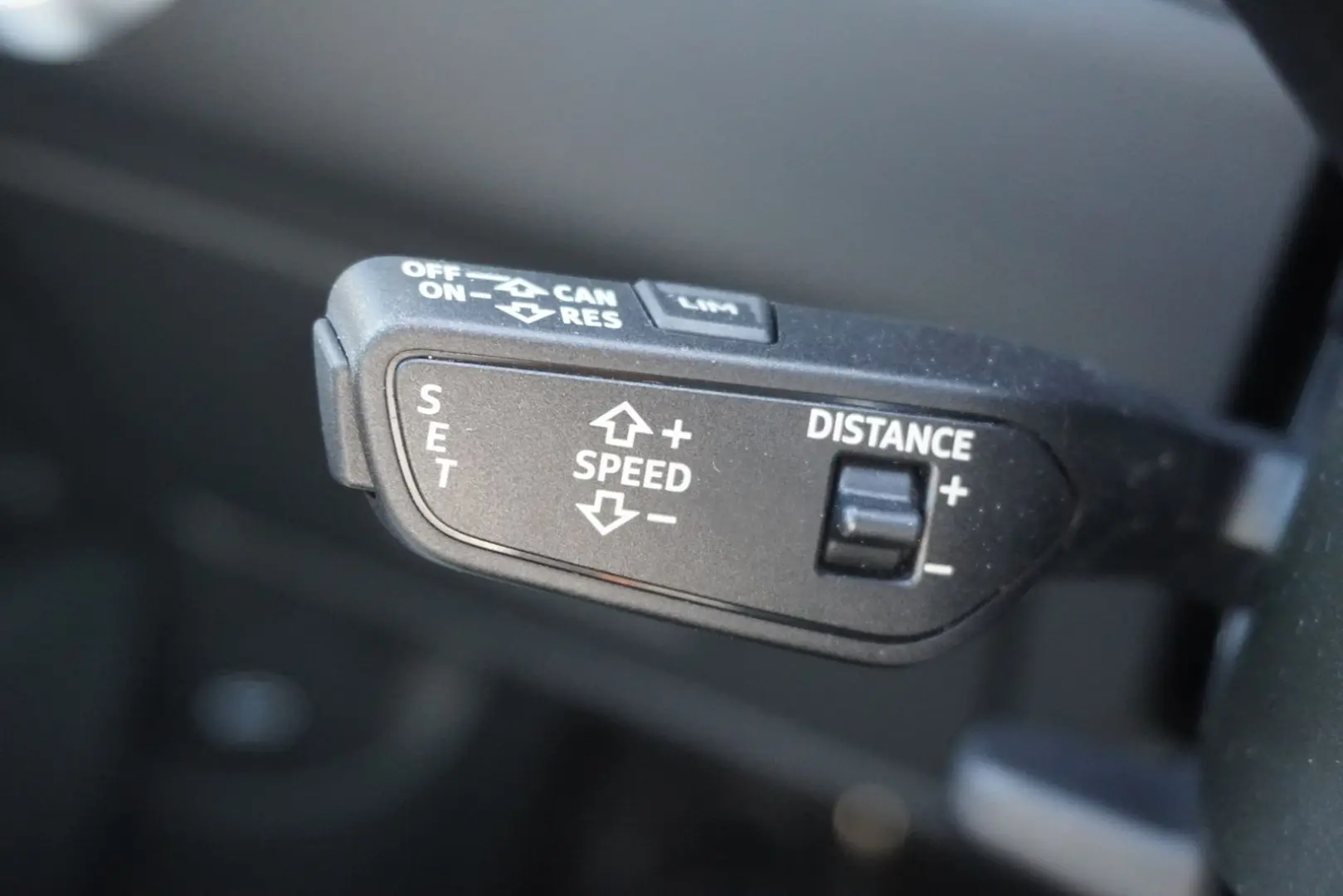 Audi A6 Avant 55 TFSI e quattro S-Line S-Tronic LED