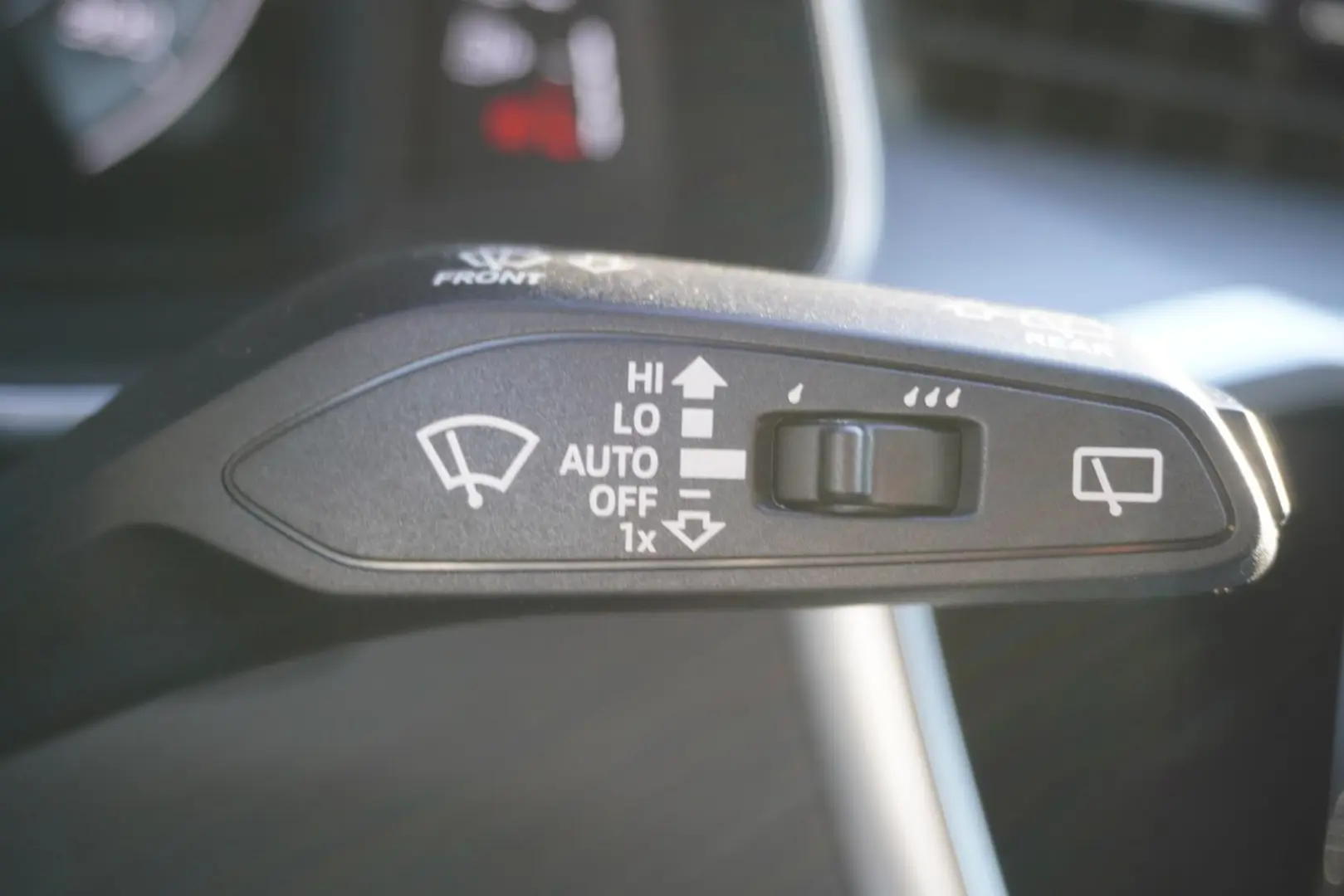 Audi A6 Avant 55 TFSI e quattro S-Line S-Tronic LED
