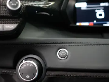 488 GTB/CARBON/LIFT/JBL/RACING SEATS/DEUTSCH