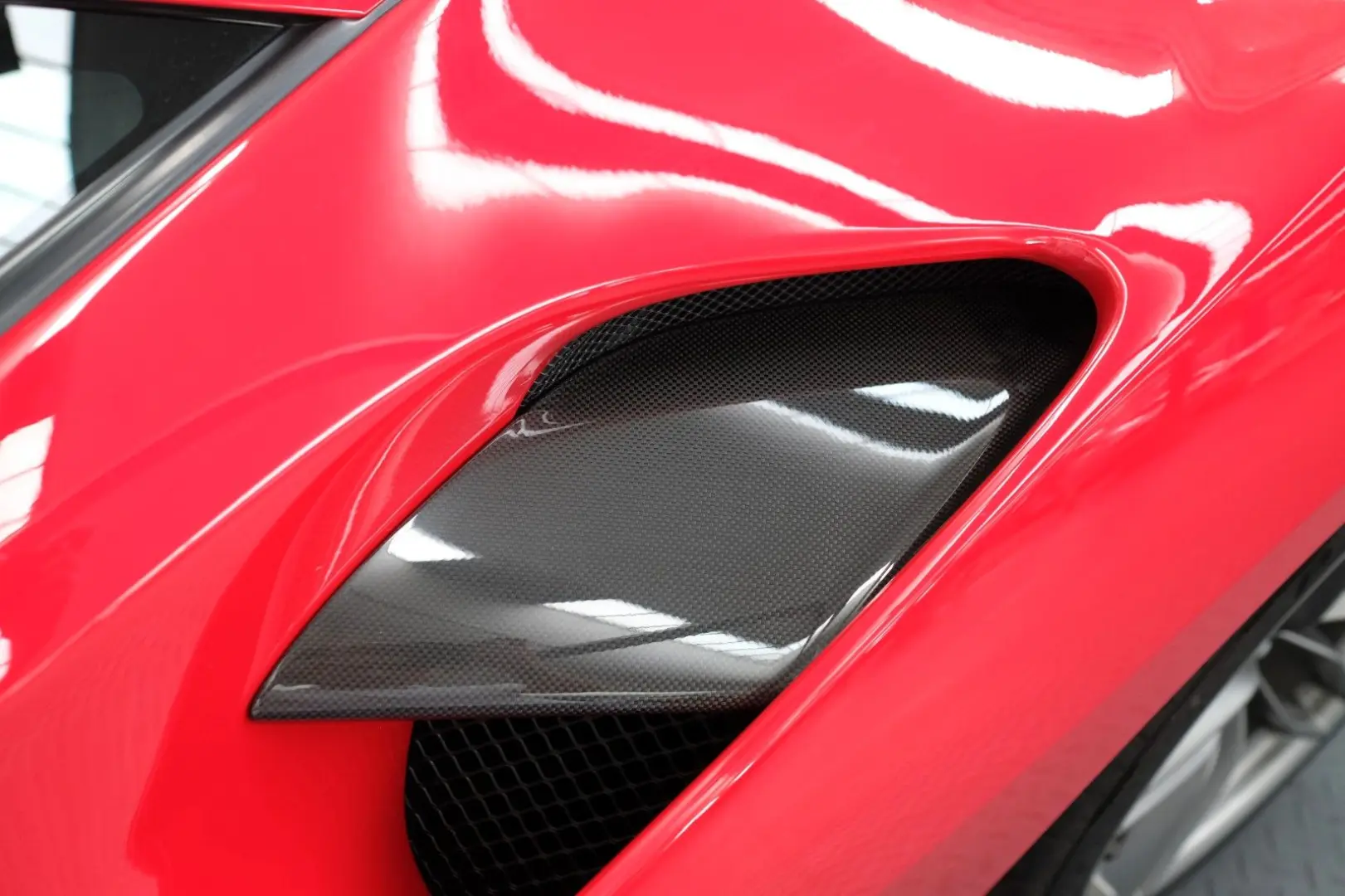 488 GTB/CARBON/LIFT/JBL/RACING SEATS/DEUTSCH