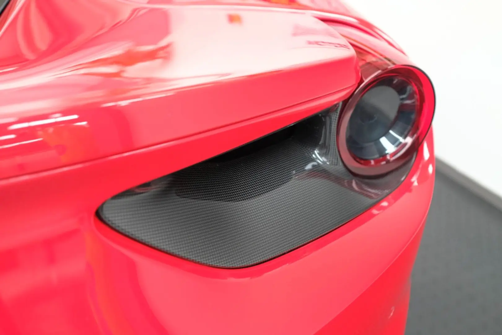 488 GTB/CARBON/LIFT/JBL/RACING SEATS/DEUTSCH