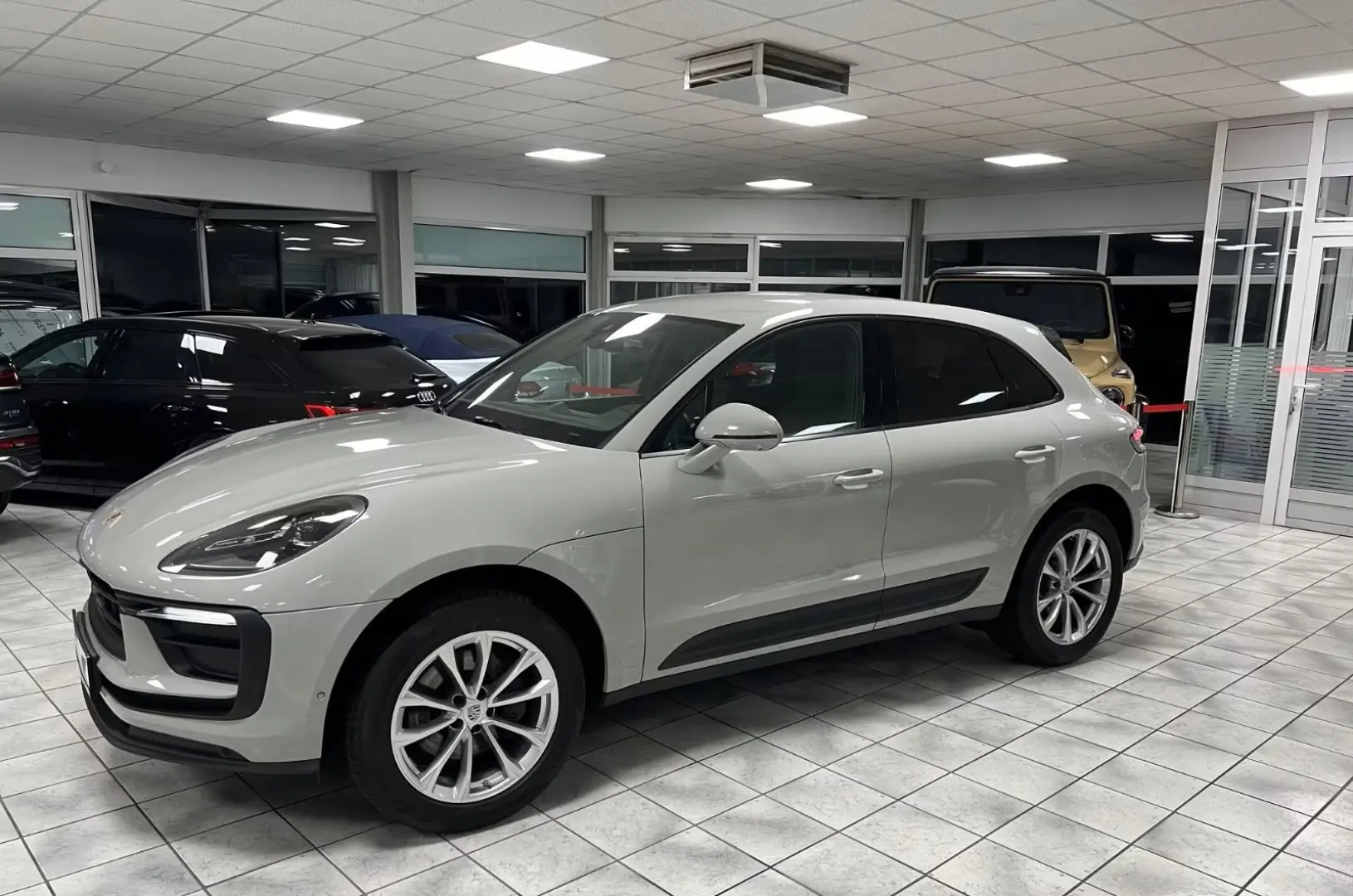 Macan *BOSE*AHK*Allrad*LED*1.H*GARANTIE*360*KAM